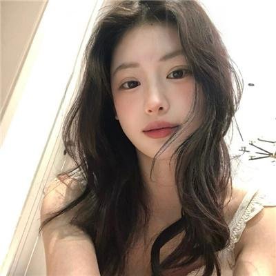 明天，我会成为谁的女友